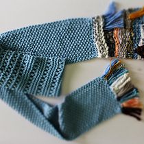 My project in Tapestry and Knitting for Garments and Accessories course. Accessor, Design, Arts, Crafts, Fiber Arts, DIY, Knitting, Weaving, and Textile Design project by Angie Mesih - 01.26.2022