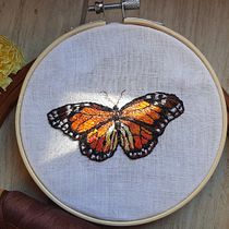 Il mio progetto del corso: Tecniche di ricamo realistico. Traditional illustration, Embroider, and Textile Design project by Simona Termotto - 01.30.2022