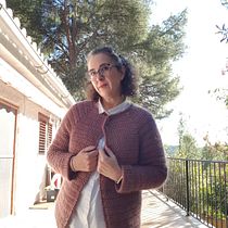 Mi Proyecto del curso:  Top-down: prendas a crochet de una sola pieza. Un progetto di Fashion design, Fiber Art, DIY, Uncinetto e Textile Design di ananavio_13 - 28.01.2022