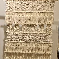 Mi Proyecto del curso: Introducción al macramé: creación de un tapiz decorativo Ein Projekt aus dem Bereich Erweiterungsentwicklung, H, werk, Innendesign, Dekoration von Innenräumen, Weben, Makramee und Textildesign von marcela_herrerafc - 01.02.2022