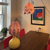 Sophie's paper lamps. Un projet de Artisanat, Design, Fabrication de mobilier, Conception d'éclairage, Papercraft, Décoration , et DIY de Sophie Jolin-Roch - 06.02.2022