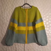 Mój projekt z kursu: Top-down: szydełkowanie ubrań w jednym kawałku. Un progetto di Fashion design, Fiber Art, DIY, Uncinetto e Textile Design di monka99 - 01.02.2022