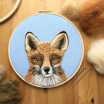 My project in Needle Felting: Paint Portraits with Wool course. Arts, Crafts, Fiber Arts, Naturalistic Illustration, Needle Felting, and Textile Design project by louisenowell - 02.03.2022