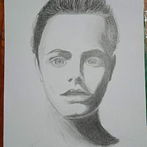 Mi Proyecto del curso: Retrato realista con lápiz de grafito. Traditional illustration, Fine Arts, Sketching, Pencil Drawing, Drawing, Portrait Drawing, Realistic Drawing, Artistic Drawing, and Figure Drawing project by Sabrina Drinkwater - 02.04.2022