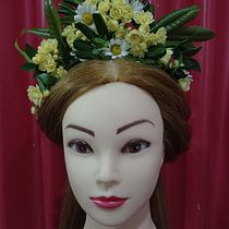 Mi Proyecto del curso: Tocado floral. Un proyecto de Diseño de complementos, Diseño floral, vegetal, Diseño de moda y DIY de Laura González - 10.09.2021