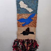My project in Tapestry Weaving in a High-Warp Loom course. Arts, Crafts, Decoration, Fiber Arts, Weaving, and Textile Design project by marimcd - 02.05.2022