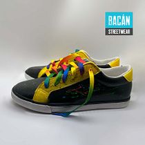 Mi Proyecto del curso: Restauración y personalización de sneakers. Accessor, Design, Fashion Design, Acr, lic Painting, DIY, Upc, and cling project by Sergio G. Cabezas - 02.06.2022