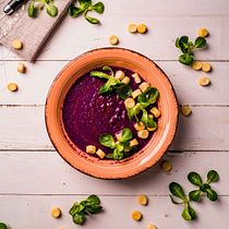 Il mio progetto del corso: Food styling & photography per Instagram - Zuppa di cavolo viola. Photograph, Social Media, Photo Retouching, Product Photograph, Digital Photograph, Food Photograph, Instagram Photograph, Lifest, le Photograph, Food St, and ling project by lucia_palomba - 02.18.2022
