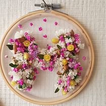 Mi Proyecto del curso: Bordado sobre tul con flores naturales y plantas. Bordado, DIY, Design floral e vegetal, e Design têxtil projeto de sofia magan - 09.02.2022