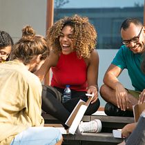 Meu projeto do curso: Copywriting para redes sociais. Un progetto di Scrittura, Cop, writing, Social media e Comunicazione di Thamyres Costa - 10.02.2022