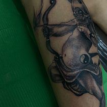 El tiro se coge en la marcha. Tattoo Design project by jeison4412 - 02.11.2022