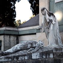 Il mio progetto del corso: Fotogiornalismo e fotografia sociale. Cimitero monumentale della Foce, Sanremo.. Photograph, Photograph, Post-production, Outdoor Photograph, Documentar, and Photograph project by Luca Stardero - 02.12.2022