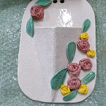 My project in Basic Techniques in Decorative Ceramic Modeling course. Un progetto di Ceramica, Design di accessori, Artigianato e Belle arti di marj.kibby - 14.02.2022