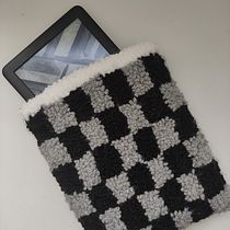 Mi Proyecto del curso: Técnicas de punch needle para accesorios personalizados. Un progetto di Artigianato, Ricamo, Fiber Art, DIY, Punch needle e Textile Design di Sue Maura - 15.02.2022