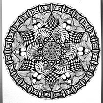 My project in The Art of Mandala Drawing: Create Geometric Patterns course; crossover zentangle. Drawing & Ink Illustration project by sakura_rain - 02.13.2022