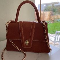 My project in Professional Leather Handbag Design course. Projekt z dziedziny Design, Projektowanie dodatków, Craft, Projektowanie mod,  Sz i cie użytkownika Tiffany Hanley - 01.02.2022