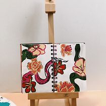 My project in Botanical Patterns in a Sketchbook: Conquer the Blank Page course. Ilustração tradicional, Pattern Design, Ilustração botânica, e Sketchbook projeto de Sanelisiwe Ndabezitha - 19.02.2022