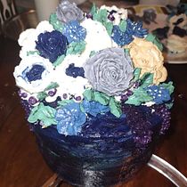 My project in Decorative Buttercream Flowers for Cake Design course. Design, and DIY project by shielaabella - 02.23.2022