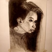 My project Artistic Portrait Drawing: Capture Authentic Expressions. Un projet de Illustration traditionnelle, Beaux Arts, Esquisse , Dessin au cra, on, Dessin, Dessin de portrait, Dessin réaliste, Dessin artistique , et Dessin anatomique de Ajá - 21.02.2022
