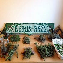 Mi Proyecto del curso: Técnicas básicas de prensado botánico. Un progetto di Artigianato, Belle arti, Collage, DIY e Design floreale e vegetale di virginia crespo fernández - 21.02.2022