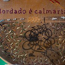 Bordado é calmaria. Photograph, Collage, Paper Craft, Printing, Embroider, DIY, and Textile Design project by Heloiza Egas - 02.28.2022
