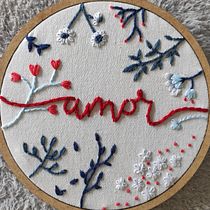 Meu projeto do curso: Técnicas básicas para bordado de letras. Un projet de Broderie , et Design textile de Izadora Gois - 22.02.2022