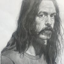 My project in Realistic Portrait with Graphite Pencil course. Traditional illustration, Fine Arts, Sketching, Pencil Drawing, Drawing, Portrait Drawing, Realistic Drawing, Artistic Drawing, Figure Drawing, Arts, and Crafts project by Leonardo Tovar Lara - 02.24.2022