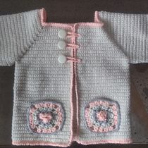 My project in  Top-Down: One-Piece Crocheted Garments  course. Un progetto di Fashion design, Fiber Art, DIY, Uncinetto e Textile Design di Aura Rendon - 25.02.2022