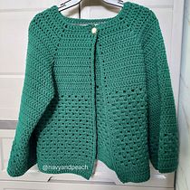 My project in Top-Down: One-Piece Crocheted Garments course. Un progetto di Fashion design, Fiber Art, DIY, Uncinetto e Textile Design di Kimberly Reyes - 24.02.2022