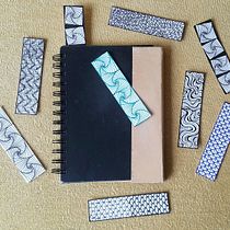 Bookmarks with different doodles and book cover from a hand-drawn pattern. Pencil Drawing, Drawing, Sketchbook, Design, Arts, and Crafts project by Pavlina Laleva - 12.20.2020