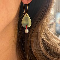 My project in Design and Make Brass Jewelry from Scratch course. Un projet de Création d'accessoires, Artisanat, Design de bijoux , et DIY de Marigo Zannou - 28.02.2022