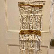 Mi Proyecto del curso: Introducción al macramé: creación de un tapiz decorativo Ein Projekt aus dem Bereich Erweiterungsentwicklung, H, werk, Innendesign, Dekoration von Innenräumen, Weben, Makramee und Textildesign von annagrbz - 02.03.2022