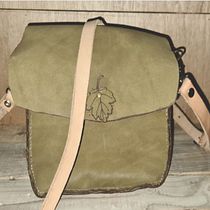 Mi Proyecto del curso: Creación de bolsos de cuero artesanales para principiantes. Design, Accessor, Design, Arts, Crafts, and Sewing project by Benjamín Rodríguez Cruz - 01.01.2022