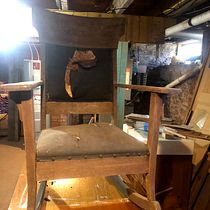 My project in Chair Restoration and Upholstery course. Un progetto di Artigianato, Design e creazione di mobili, Interior design, DIY, Falegnameria , Upc e cling di maya_boukai - 25.02.2022
