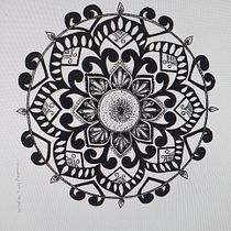 My project in The Art of Mandala Drawing: Create Geometric Patterns course. Drawing & Ink Illustration project by fuentesmalualves - 02.26.2022