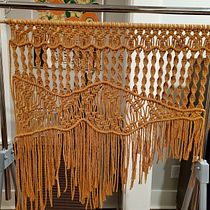 My project in Macramé: Basic and Complex Knots course. Een project van Ontwerp van accessoires, Interieurontwerp,  Interieurdecoratie, Textiel, Macramé y Textielontwerp van Daniela Garcia - 03.03.2022