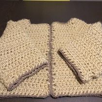 Il mio progetto del corso: Top-down: capi interi all'uncinetto - Giaccone. Un progetto di Fashion design, Fiber Art, DIY, Uncinetto e Textile Design di Laura - 02.03.2022
