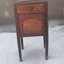 Mis Proyectos del curso: Upcycling de muebles vintage con técnicas de pintura Buro y  Mesita azul. Artesanato, Design e fabricação de móveis, Design de interiores, Pintura, Marcenaria, Upc, cling, Pintura decorativa, Restauração e upc, cling de móveis, e DIY projeto de Zandra Hernandez - 13.08.2022