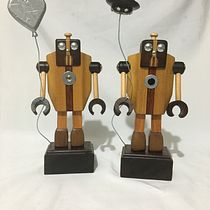 Robot in Love / Saudades. Character Design, Sculpture, To, Design, Art To, s, and Woodworking project by DiduS Santos - 03.04.2022