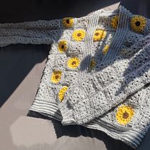 Mein Kursprojekt: Granny-Squares: Häkle deinen Pullover. Fashion Design, Fiber Arts, DIY, Crochet, and Textile Design project by Anna - 03.06.2022