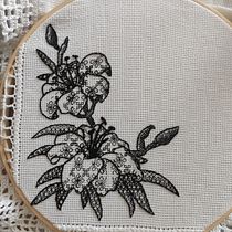 Mi Proyecto del curso: Introducción al bordado en blackwork. Un proyecto de Bordado y Diseño textil de Elena Riccò - 06.03.2022
