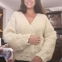 Mi Proyecto del curso: Crochet: diseña y teje prendas de estilo romántico. Design de moda, Tecido, DIY, Crochê, e Design têxtil projeto de mlrapisarda - 09.03.2022