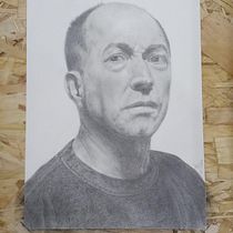 Mi Proyecto del curso: Retrato realista con lápiz de grafito. Traditional illustration, Fine Arts, Sketching, Pencil Drawing, Drawing, Portrait Drawing, Realistic Drawing, Artistic Drawing, and Figure Drawing project by Daniel Rave Arenas - 03.10.2022