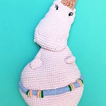 Mi Proyecto del curso: Amigurumis: diseña y crea personajes en 2D. Accessor, Design, Arts, Crafts, Fiber Arts, Crochet, and Textile Design project by Rocío León - 03.10.2022