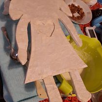 My project for course: Paper Mache for Beginners: Sculpt a Colorful Character. Character Design, To, Design, Art To, s, Traditional illustration, and Creating with Kids project by ofra azran - 03.12.2022
