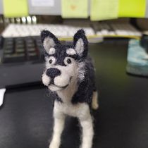 Criação de animais com needle felting- Husky. Artesanato, Design de brinquedos, Tecido, Feltragem com agulha, e Design têxtil projeto de nathalia.scala - 17.03.2022