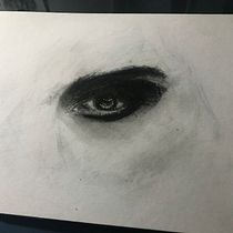 My project for course: Artistic Charcoal Portraiture: Creating Atmosphere. Ilustração tradicional, Artes plásticas, Desenho, Desenho de retrato, Desenho realista, e Desenho artístico projeto de willie jimenez - 17.03.2022