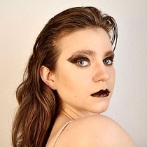 Mi Proyecto del curso: Maquillaje profesional para sesiones de fotos. Film, Video, TV, Art Direction, Fashion Design, Fashion Photograph, and Portrait Photograph project by Cielo Elizabeth Moreno Vega - 03.17.2022
