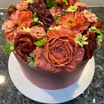 My project for course: Decorative Buttercream Flowers for Cake Design. Design, and DIY project by eframm1979 - 03.15.2022