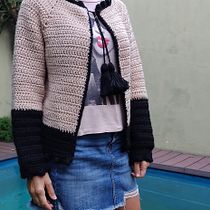 Mi Proyecto del curso:  Top-down: prendas a crochet de una sola pieza. Fashion Design, Fiber Arts, DIY, Crochet, and Textile Design project by Melania Andriani - 11.25.2021